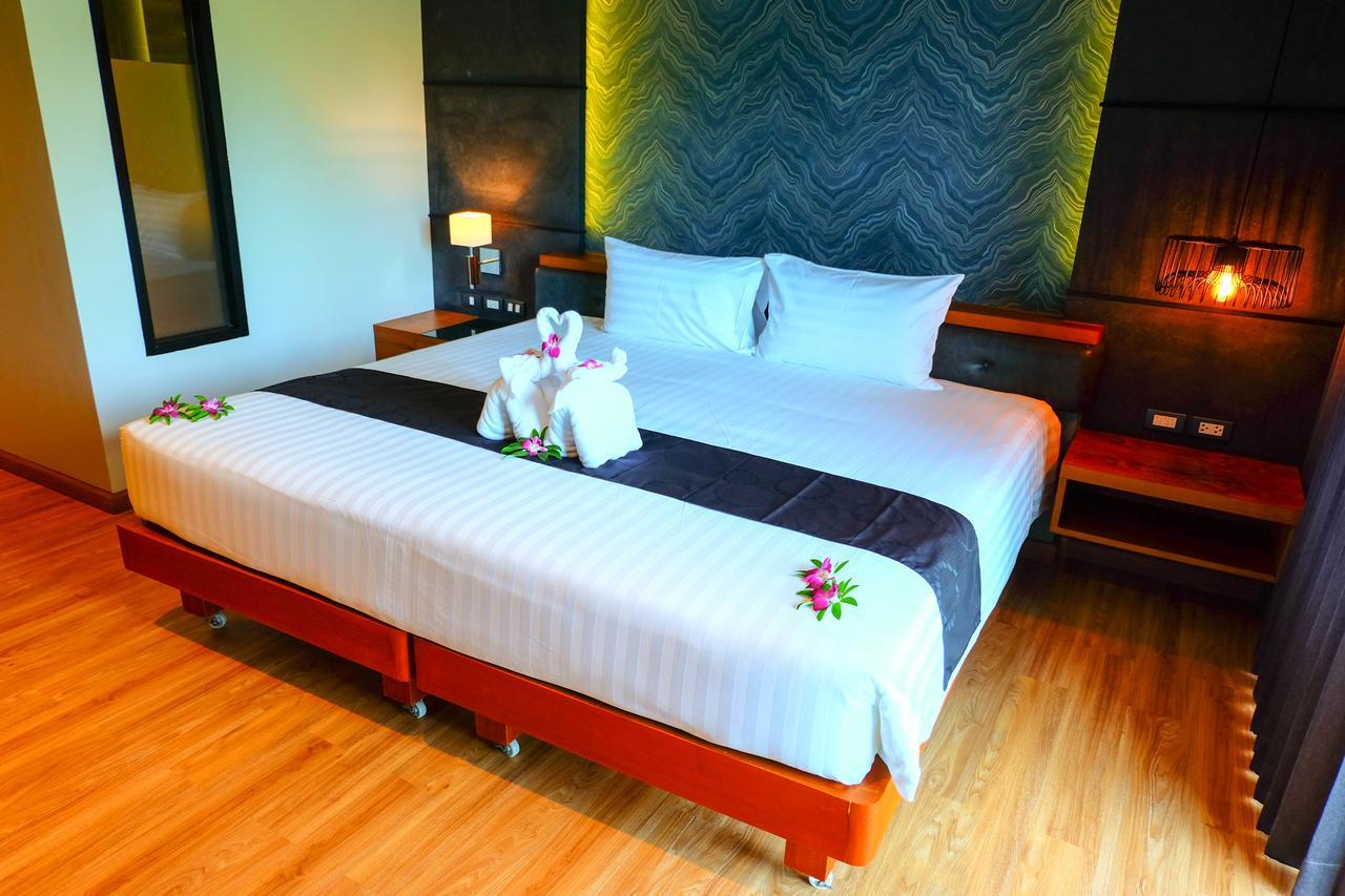 The Glory Gold Hotel Khao Lak Eksteriør billede